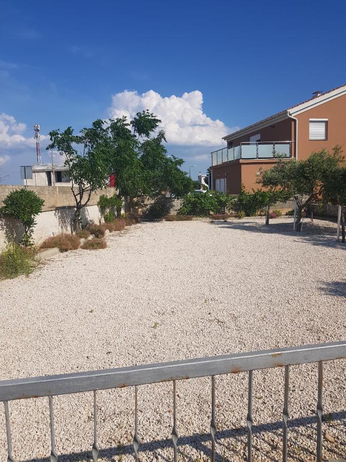 Apartment Simpatico Vir Bagian luar foto