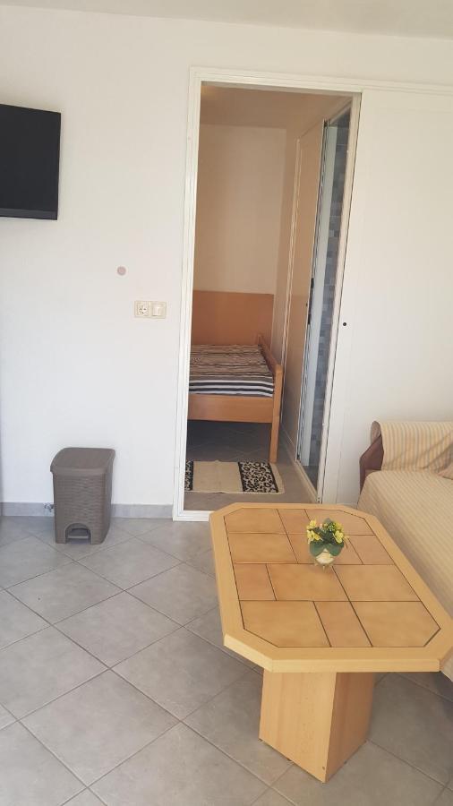 Apartment Simpatico Vir Bagian luar foto